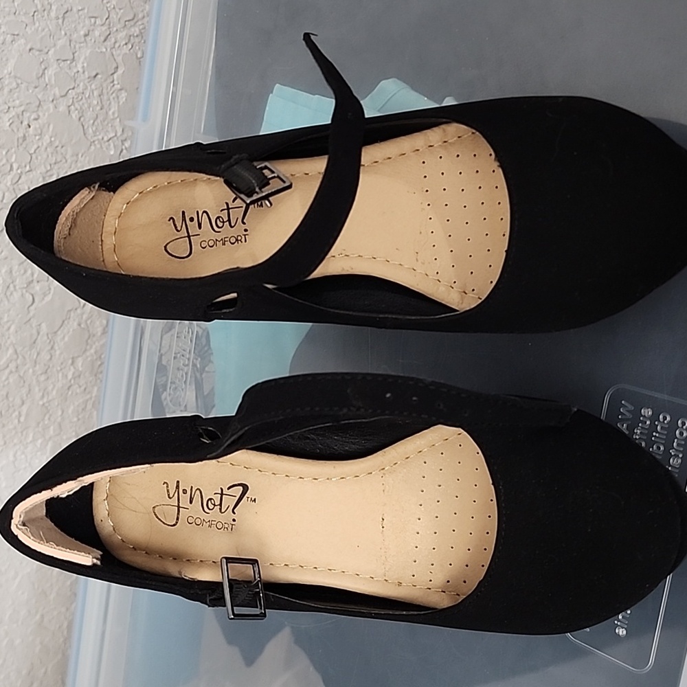 Black heels - Picture 2 of 13